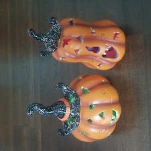 Pair of ceramic pumpkins, witch hats, light up.